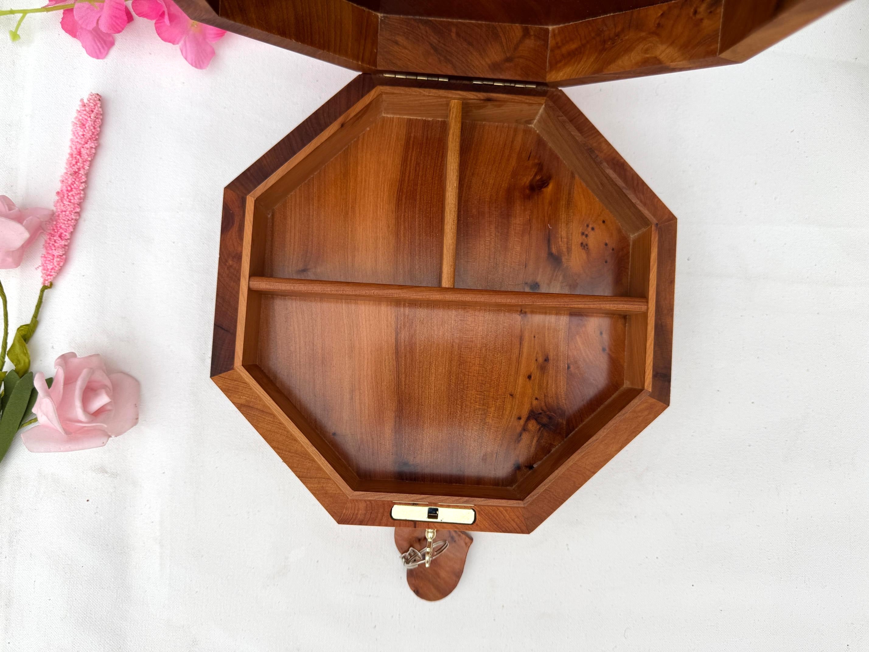 Large Thuya Wood Jewelry Box 8