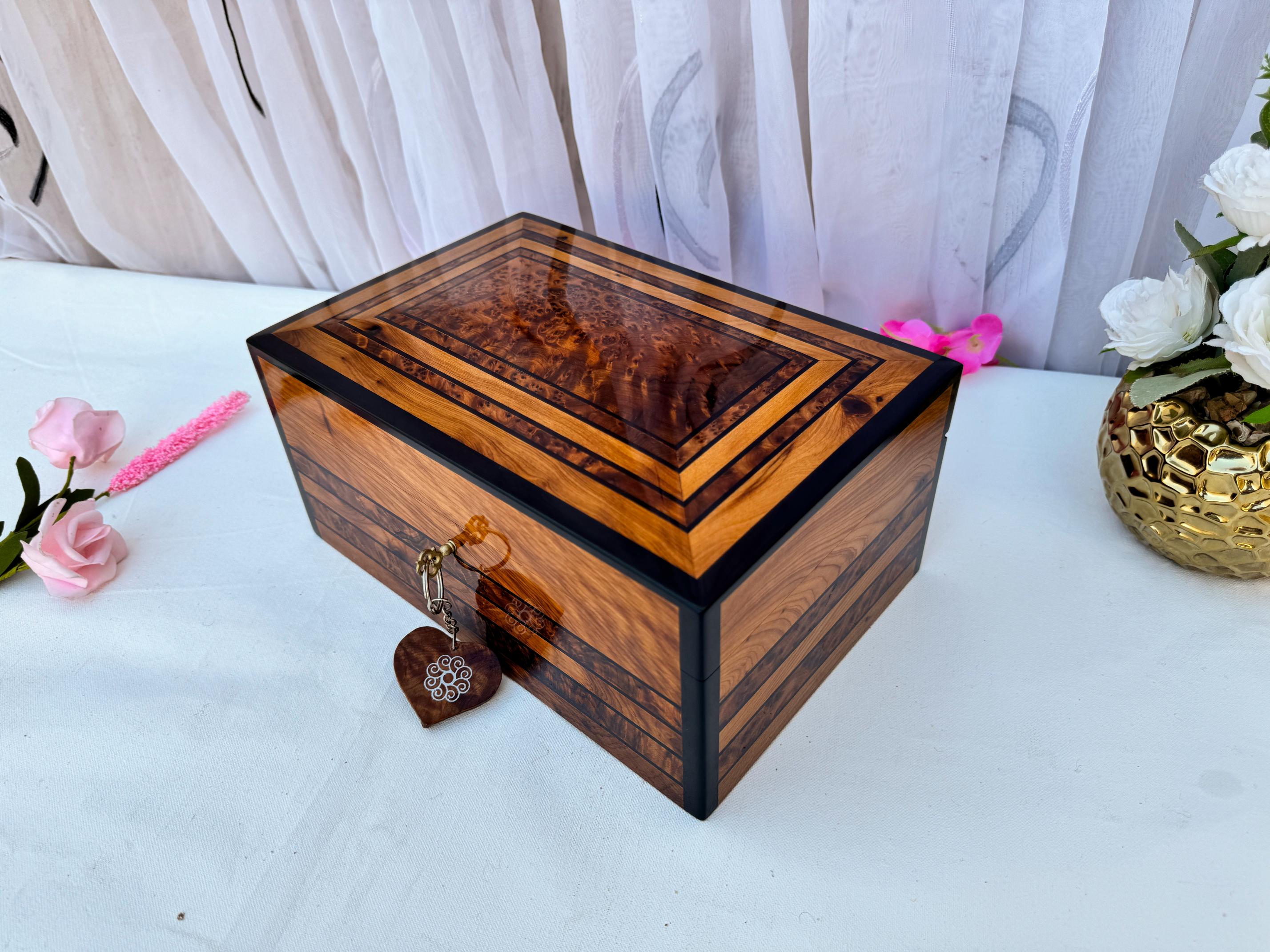 Large Handmade Thuya Burl Wood Jewelry Box 10"x7"